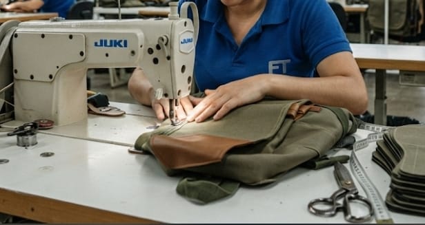 OPERARIO DE CONFECCIÓN INDUSTRIAL FABRICACIONES TAURO